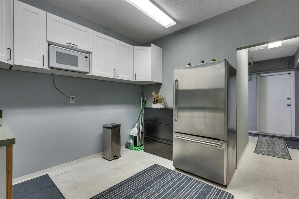 5023 51 Avenue Ponoka AB T4J 1S1