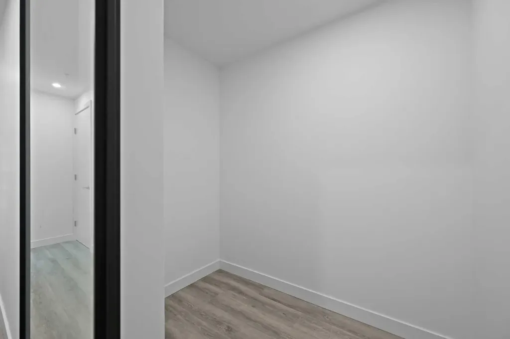730 2 Avenue SW Calgary AB T2P 1R8