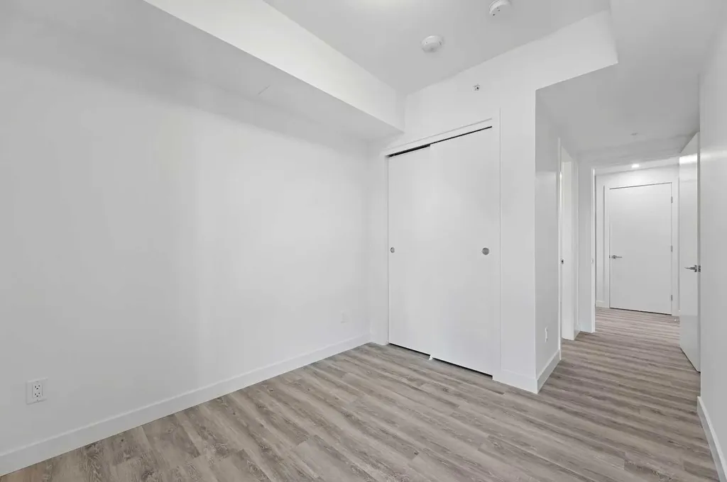 730 2 Avenue SW Calgary AB T2P 1R8