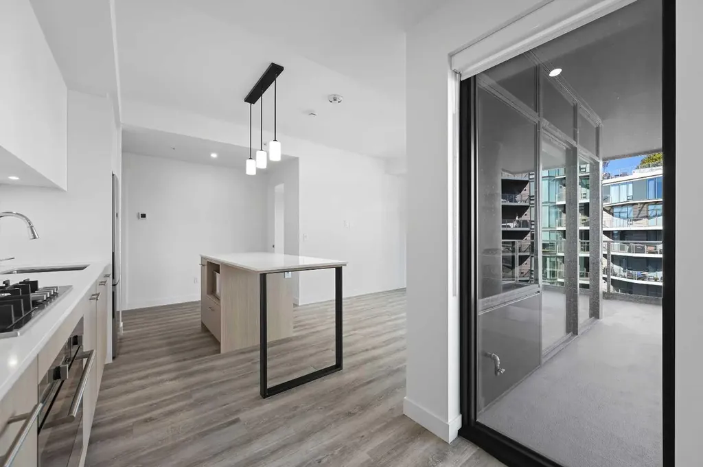 730 2 Avenue SW Calgary AB T2P 1R8