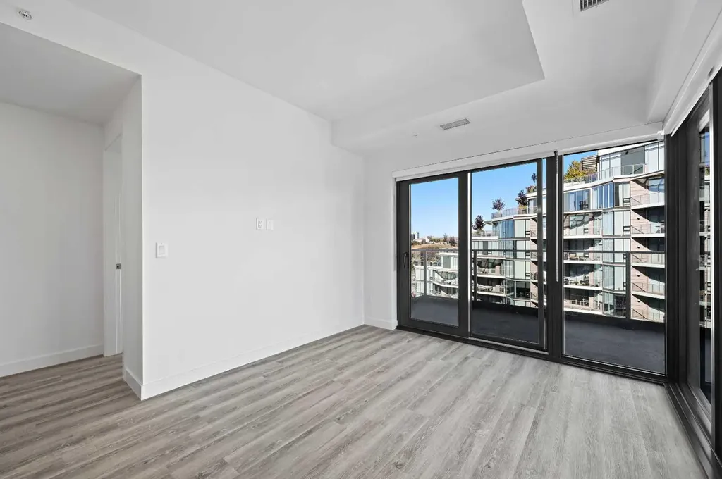 730 2 Avenue SW Calgary AB T2P 1R8