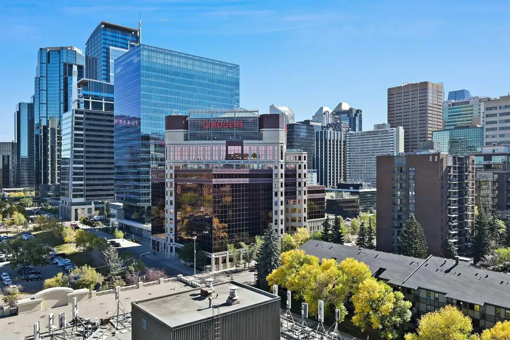730 2 Avenue SW Calgary AB T2P 1R8
