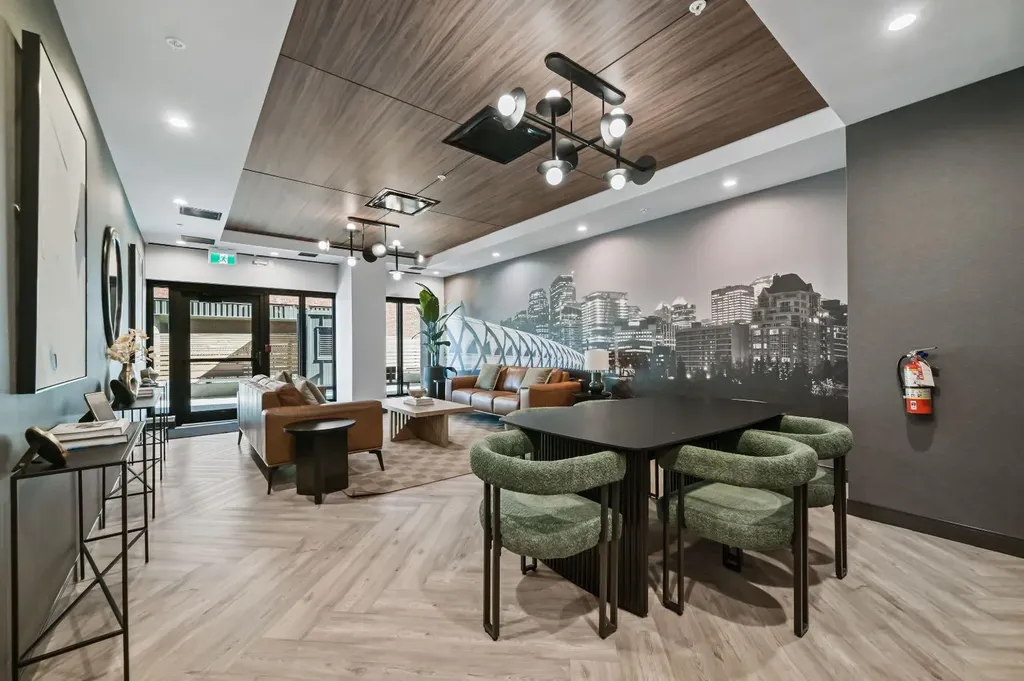 730 2 Avenue SW Calgary AB T2P 1R8