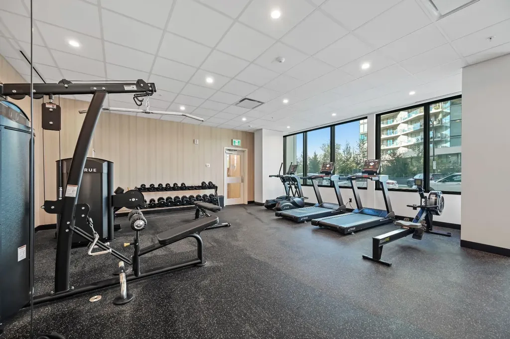 730 2 Avenue SW Calgary AB T2P 1R8