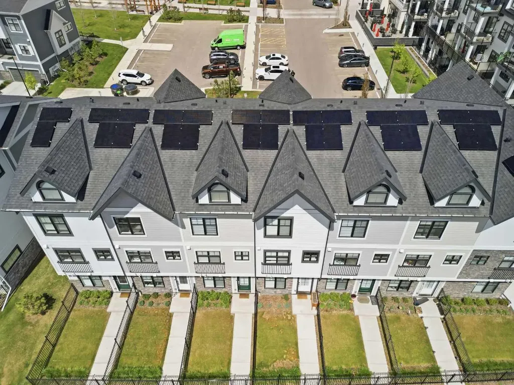 11 Les Jardins Park SE Calgary AB T2C 5V3
