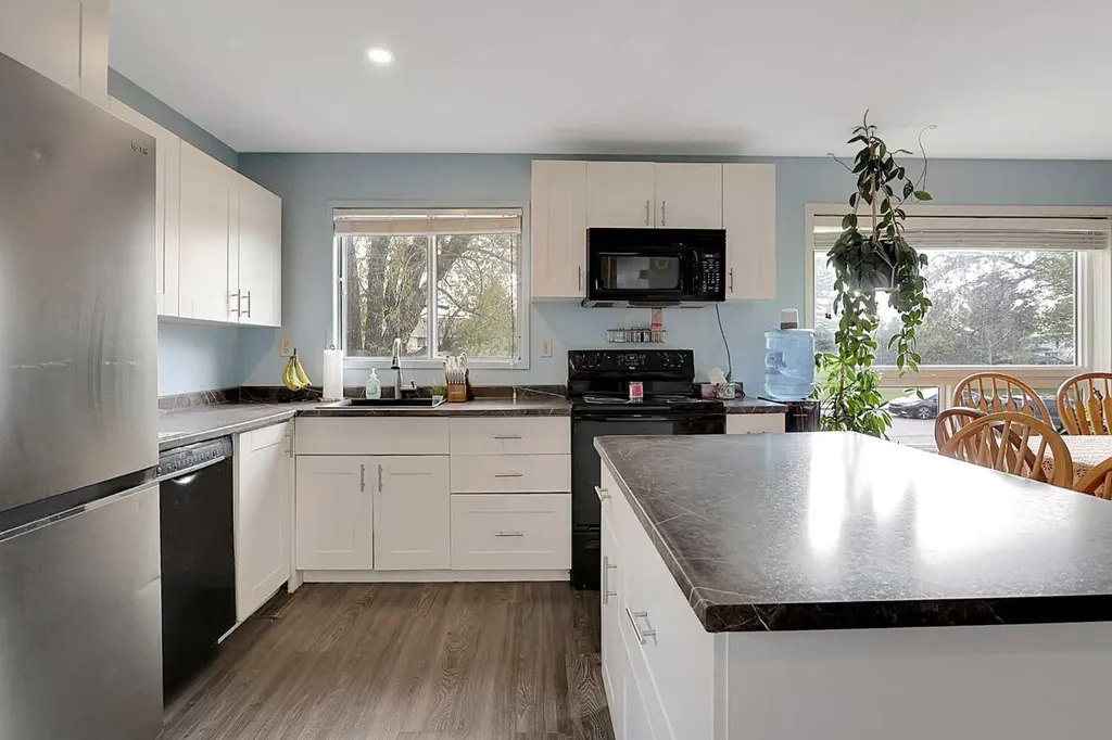 250 Cornett Drive Red Deer AB T4P 2W2
