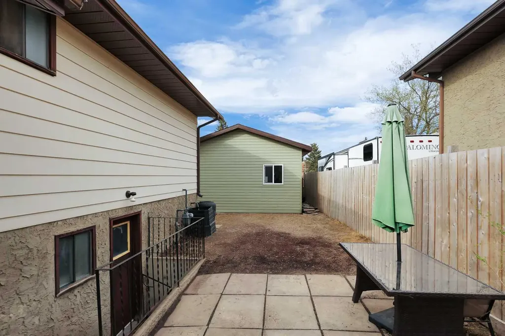 250 Cornett Drive Red Deer AB T4P 2W2
