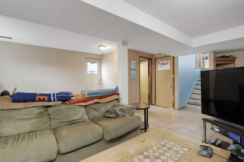 250 Cornett Drive Red Deer AB T4P 2W2