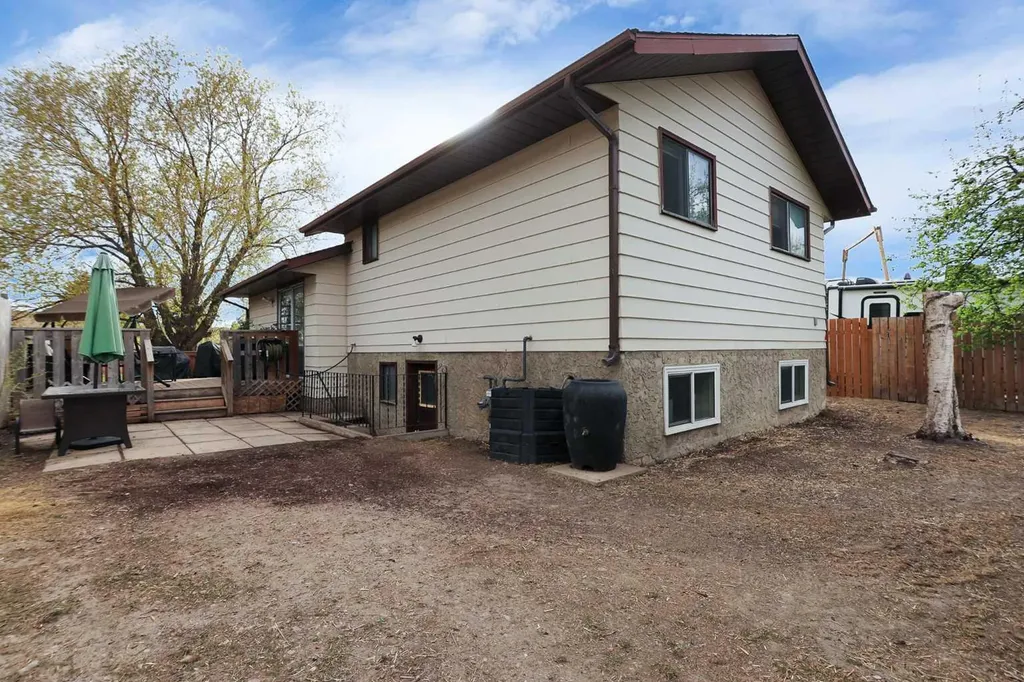 250 Cornett Drive Red Deer AB T4P 2W2