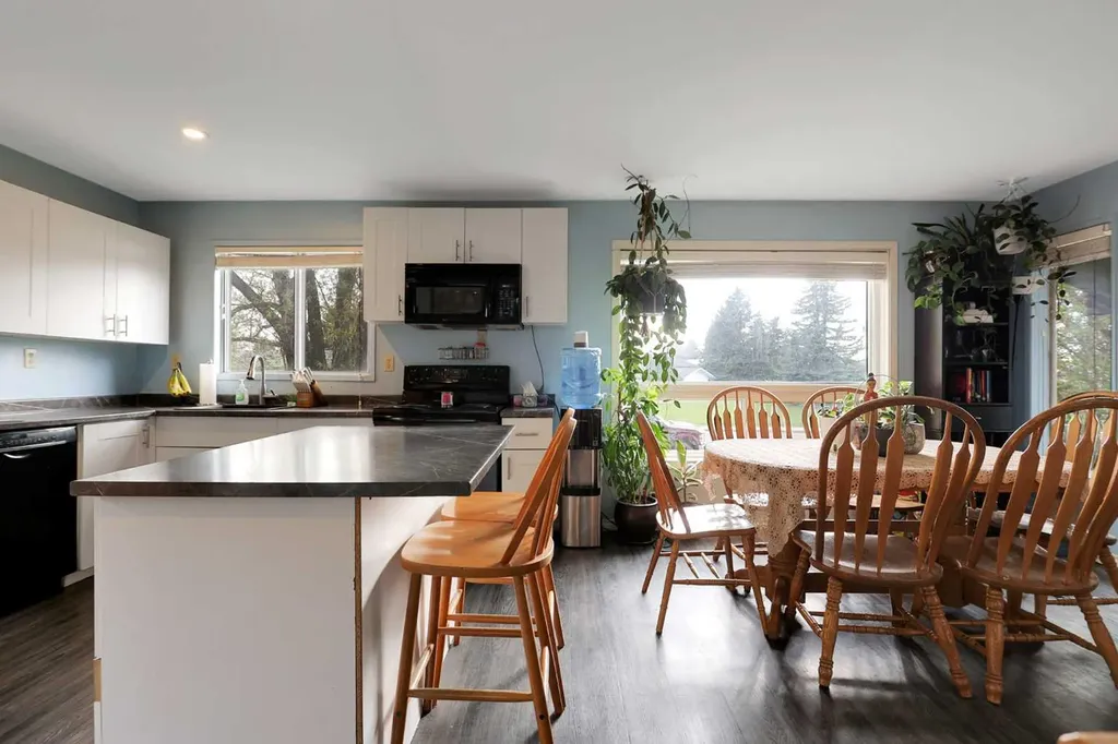 250 Cornett Drive Red Deer AB T4P 2W2