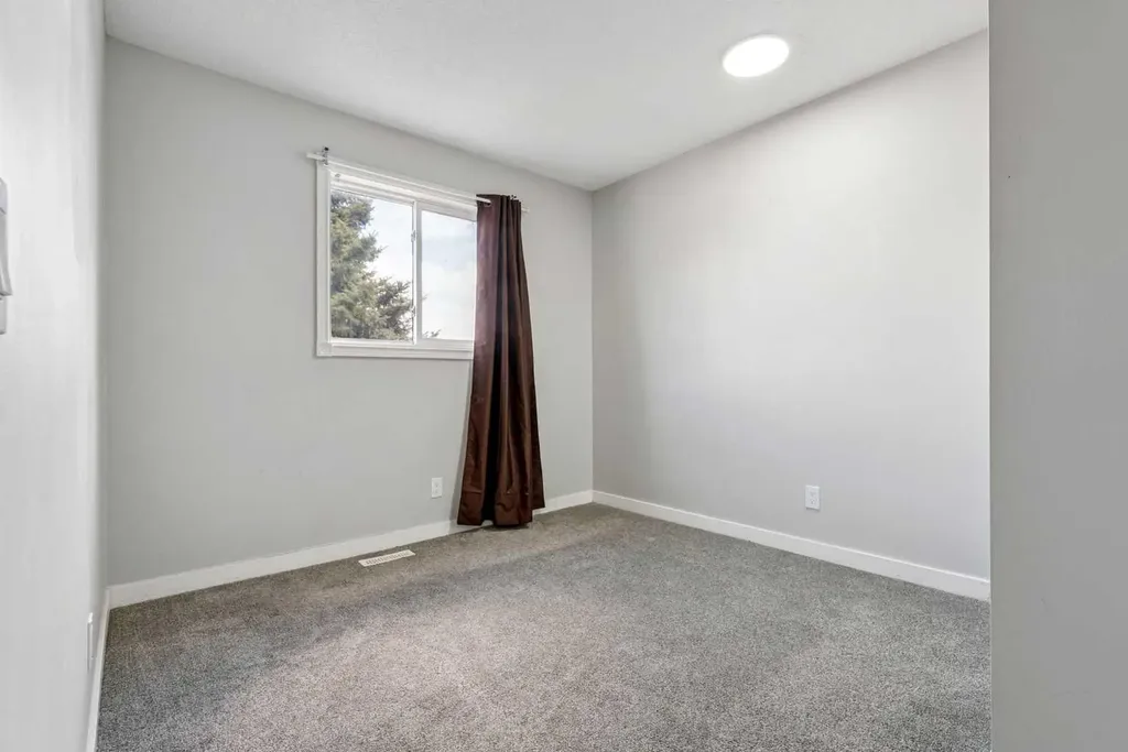 367 Martinbrook Place NE Calgary AB T3J3E3