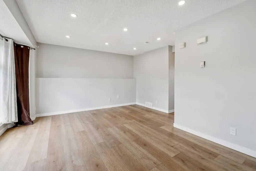 367 Martinbrook Place NE Calgary AB T3J3E3