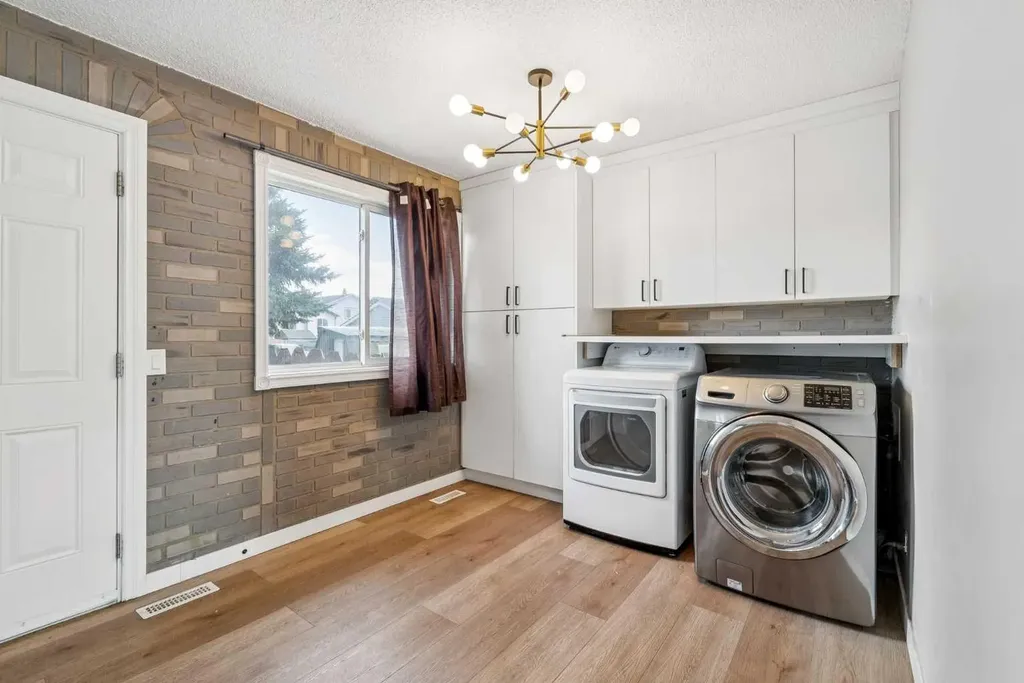 367 Martinbrook Place NE Calgary AB T3J3E3