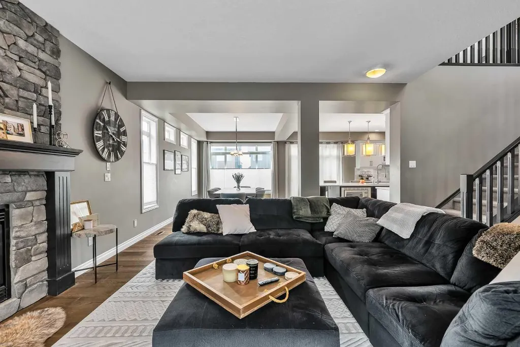 8223 9 Avenue SW Calgary AB T3H 0W2