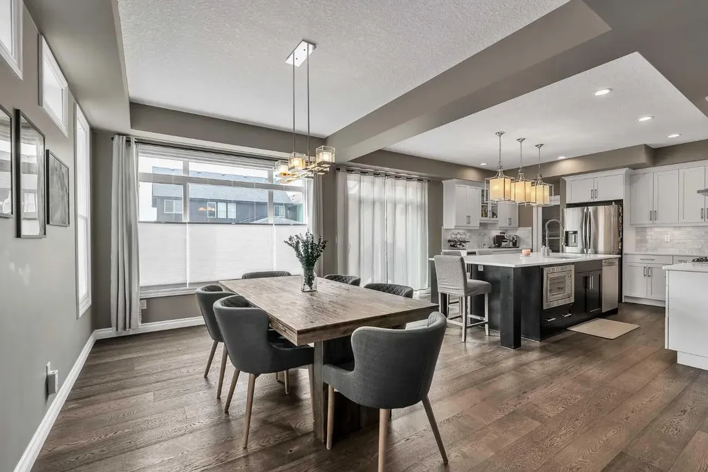8223 9 Avenue SW Calgary AB T3H 0W2
