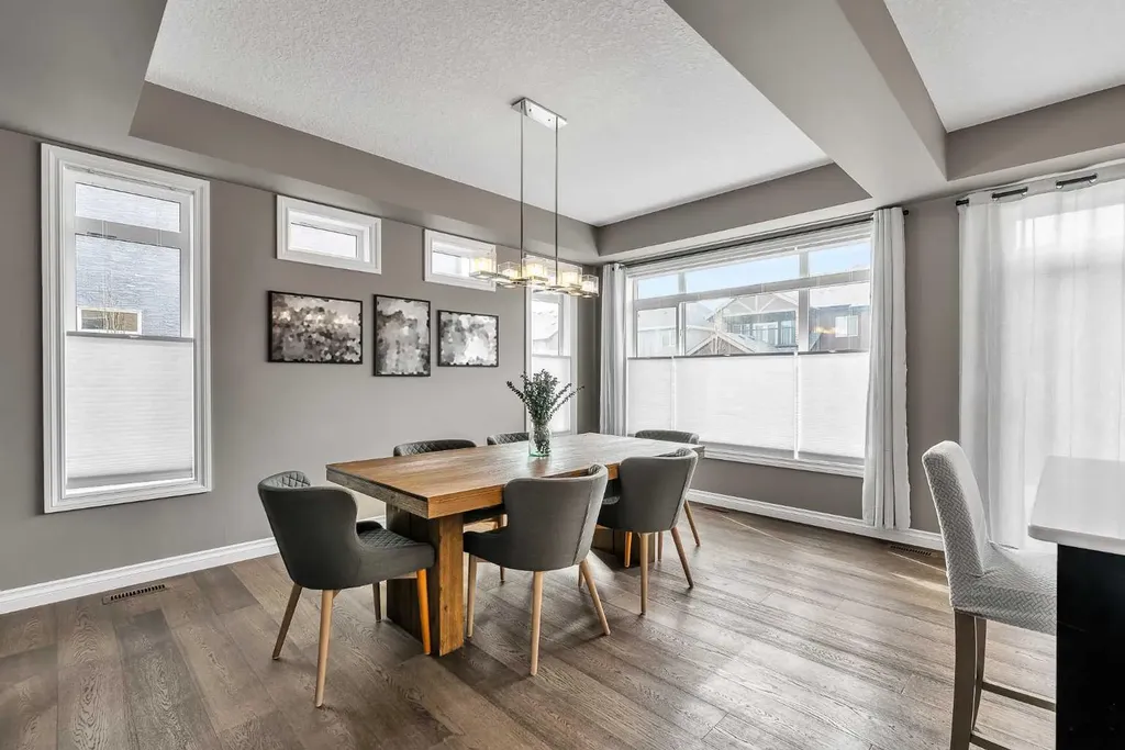 8223 9 Avenue SW Calgary AB T3H 0W2
