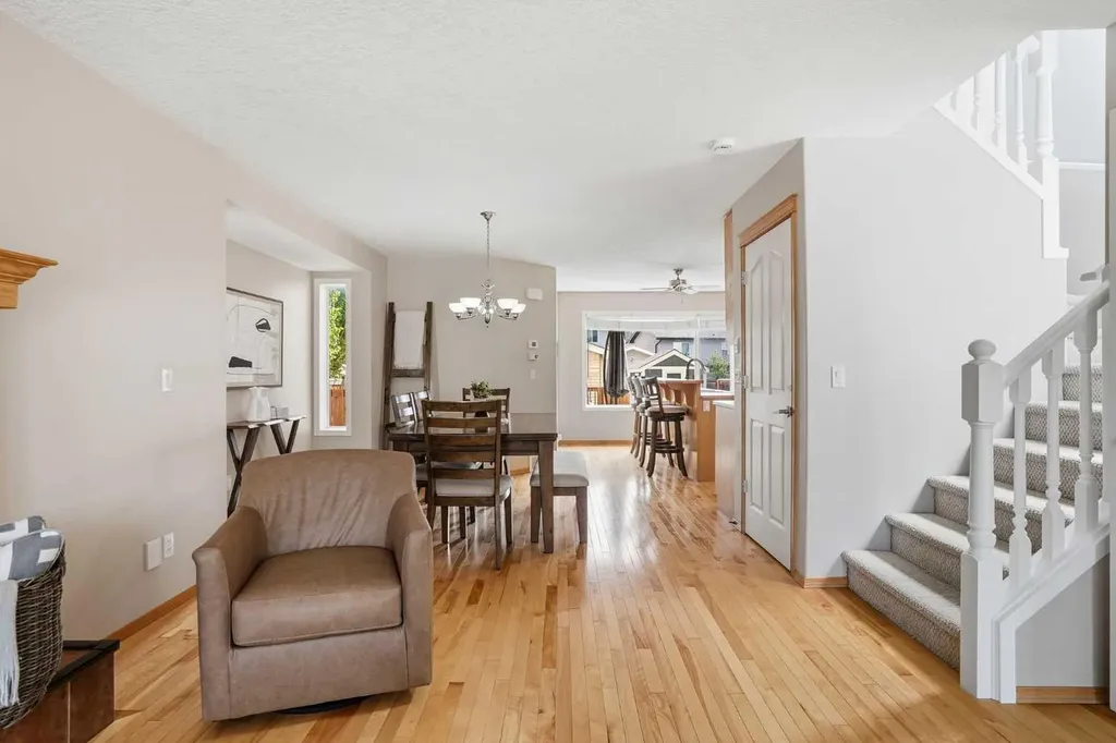 258 Cramond Circle SE Calgary AB T3M 1E4