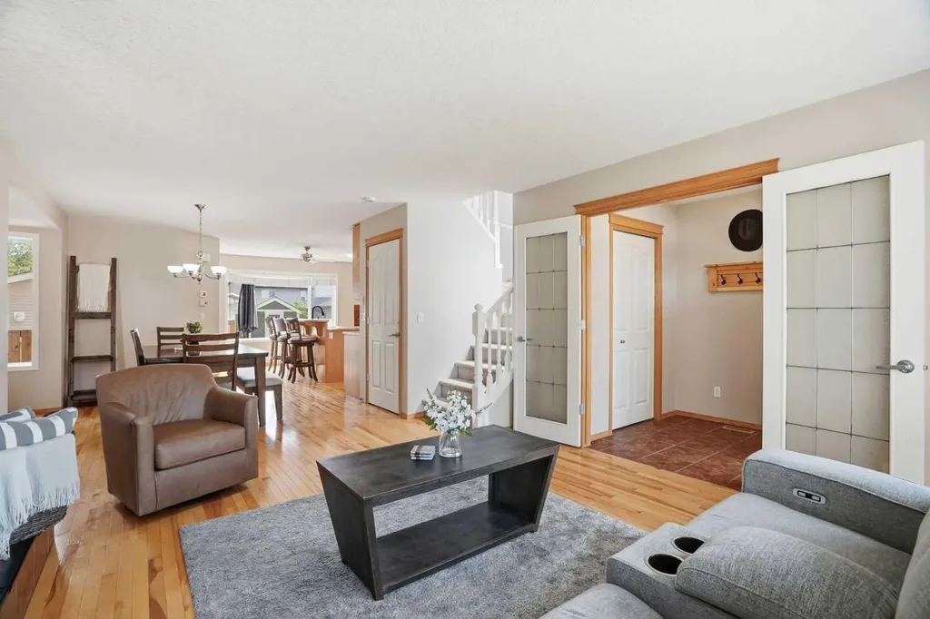 258 Cramond Circle SE Calgary AB T3M 1E4