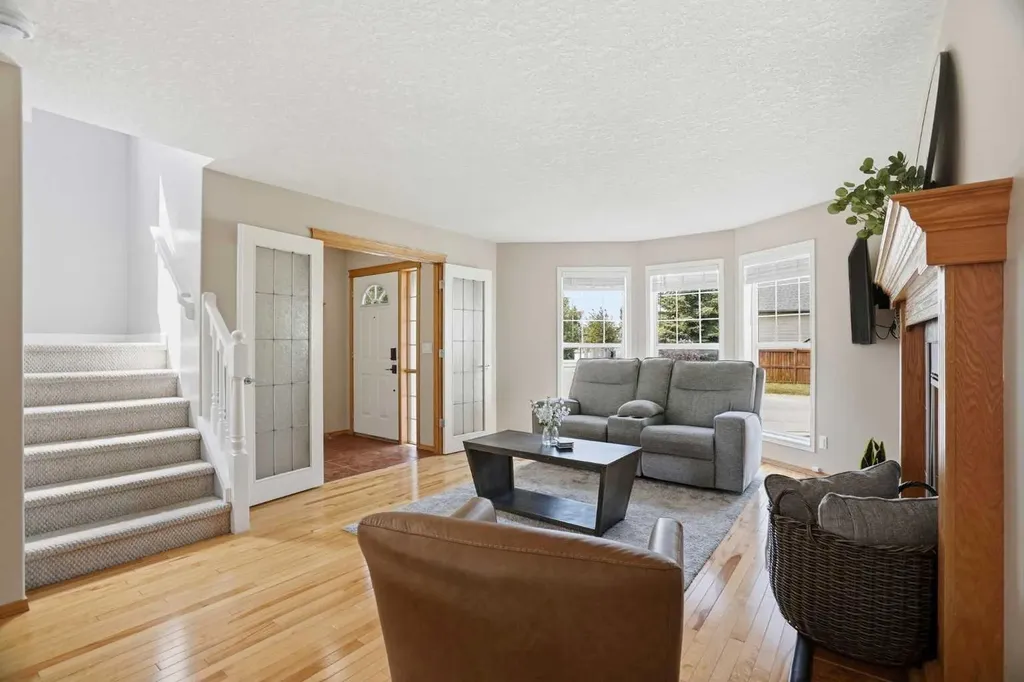 258 Cramond Circle SE Calgary AB T3M 1E4