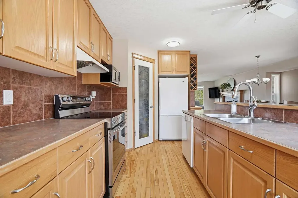 258 Cramond Circle SE Calgary AB T3M 1E4