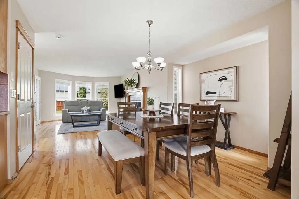 258 Cramond Circle SE Calgary AB T3M 1E4