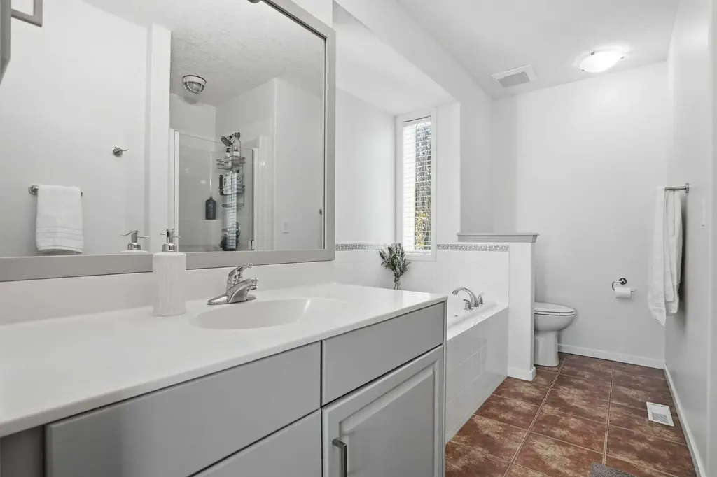258 Cramond Circle SE Calgary AB T3M 1E4