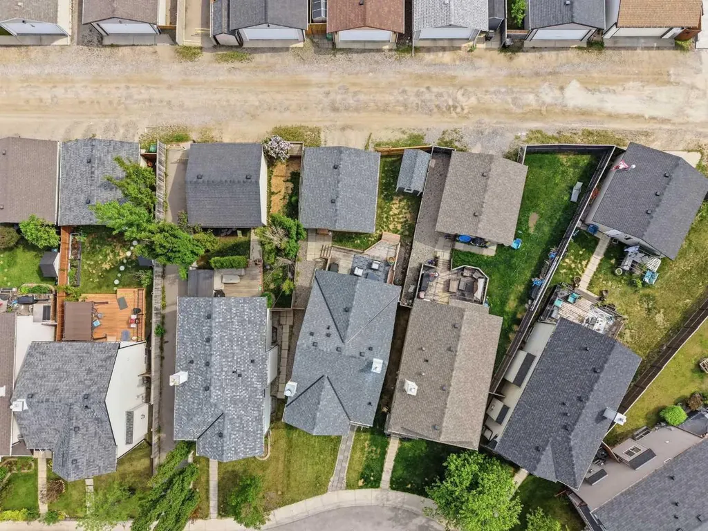 258 Cramond Circle SE Calgary AB T3M 1E4