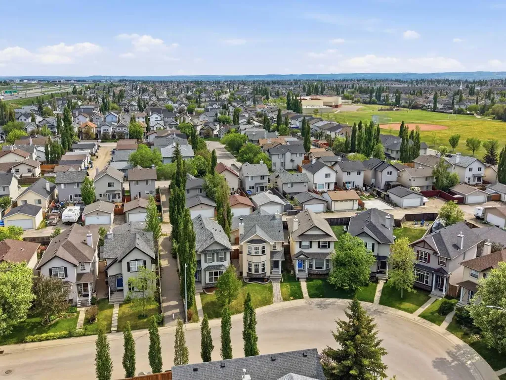 258 Cramond Circle SE Calgary AB T3M 1E4
