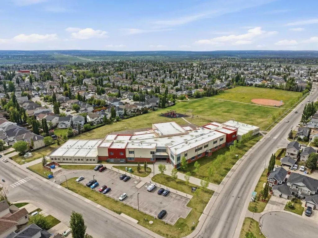 258 Cramond Circle SE Calgary AB T3M 1E4