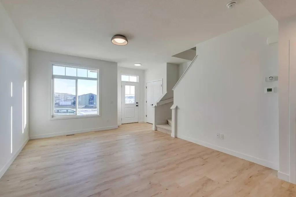 202 Greystone Boulevard Cochrane AB T4B 5M1