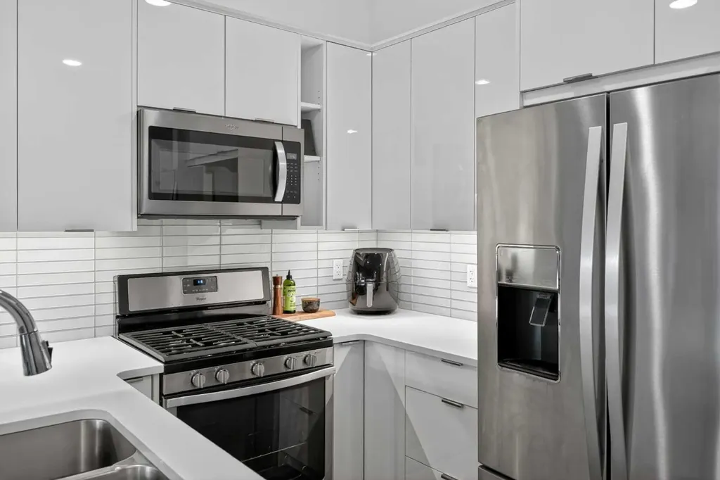 120 18 Avenue SW Calgary AB T2S 3H5