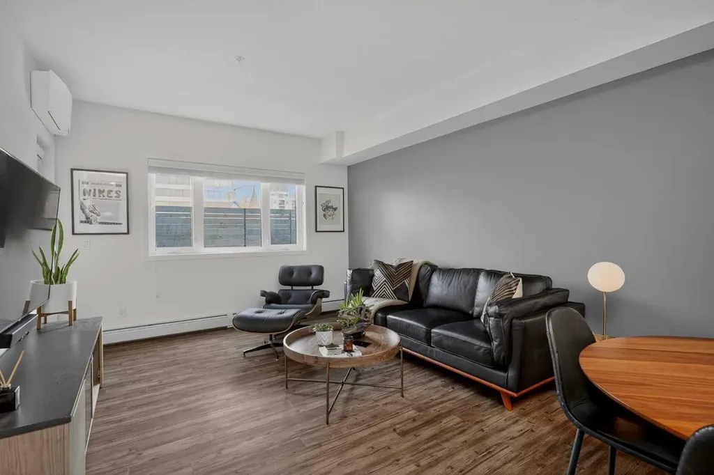 120 18 Avenue SW Calgary AB T2S 3H5