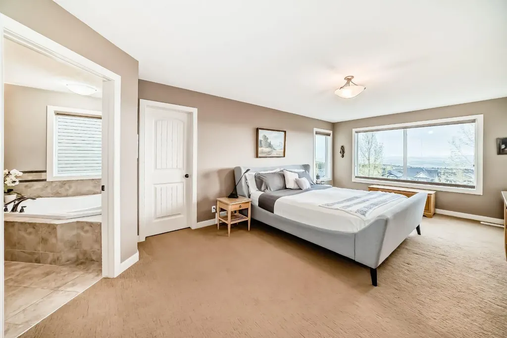 115 Sunset Way Cochrane AB T4C 0E9