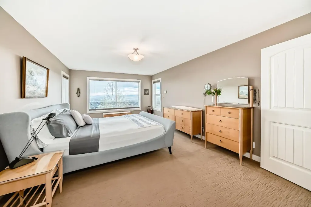 115 Sunset Way Cochrane AB T4C 0E9