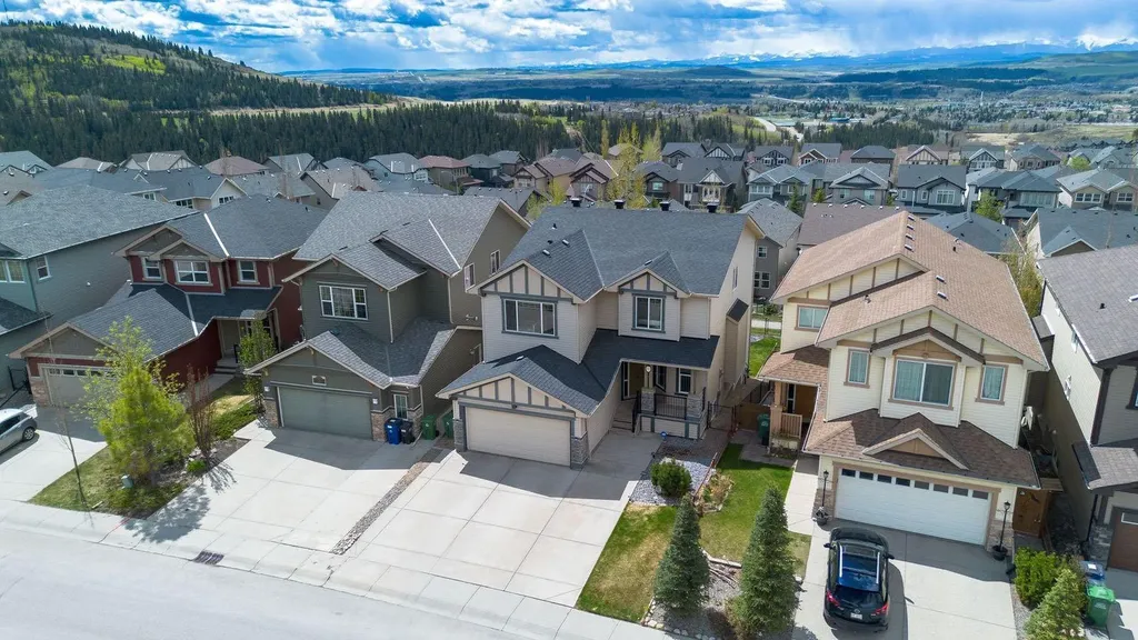 115 Sunset Way Cochrane AB T4C 0E9