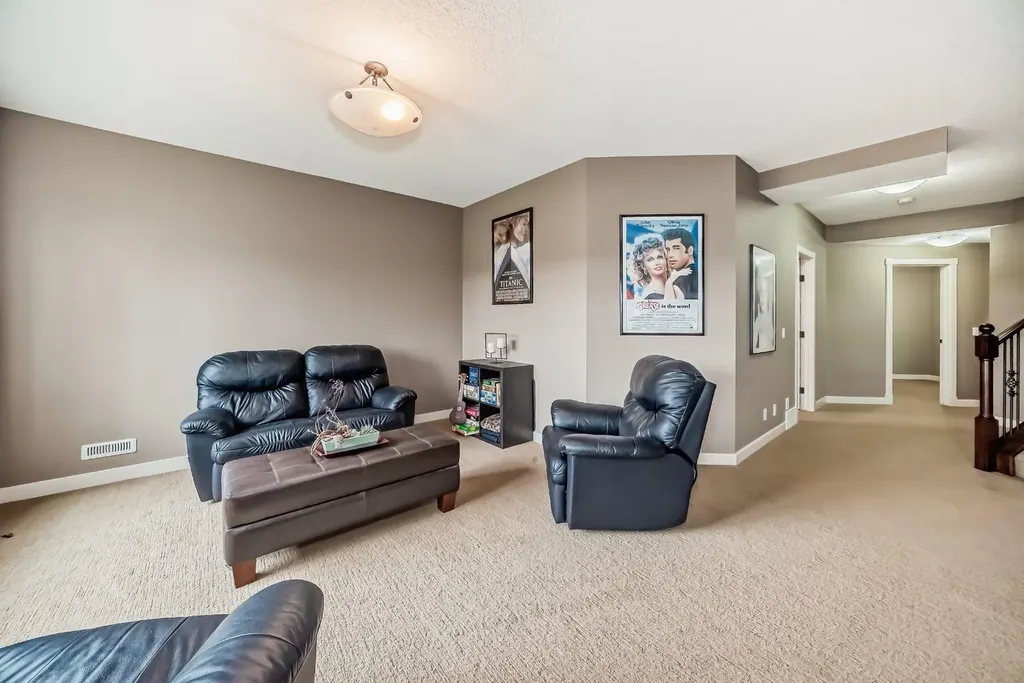 115 Sunset Way Cochrane AB T4C 0E9
