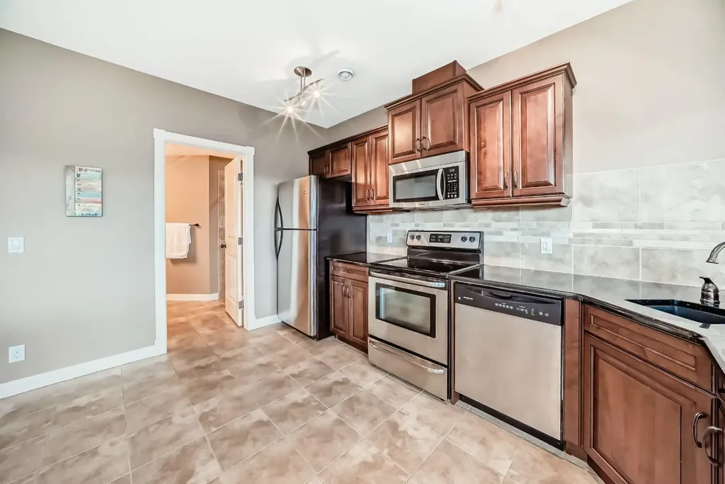 115 Sunset Way Cochrane AB T4C 0E9