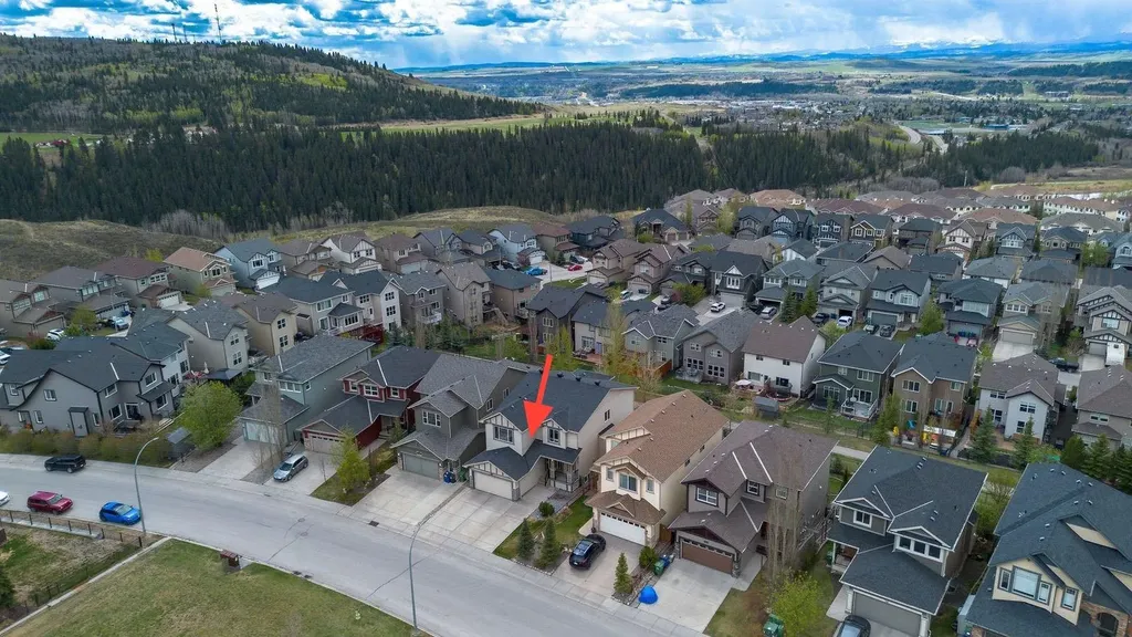 115 Sunset Way Cochrane AB T4C 0E9