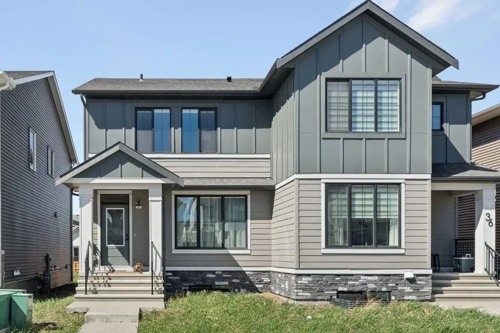 40 Emberside Grove Cochrane AB T4C 3C8