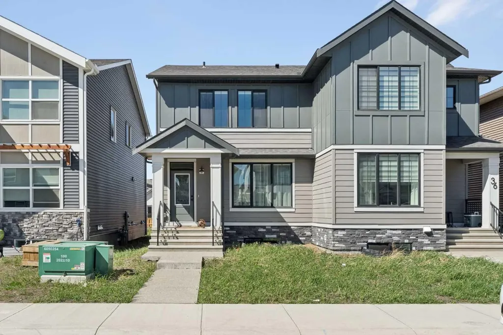 40 Emberside Grove Cochrane AB T4C 3C8