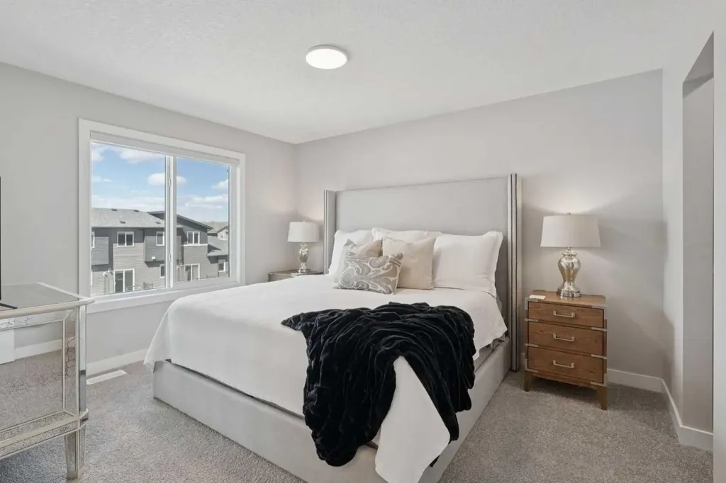 40 Emberside Grove Cochrane AB T4C 3C8