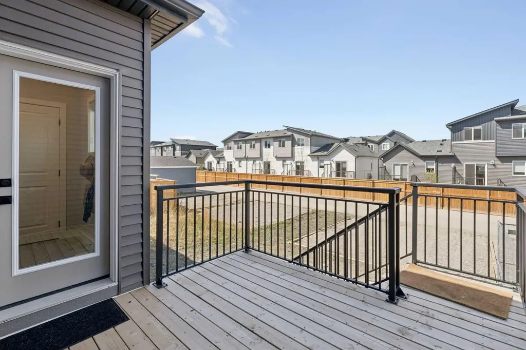 40 Emberside Grove Cochrane AB T4C 3C8