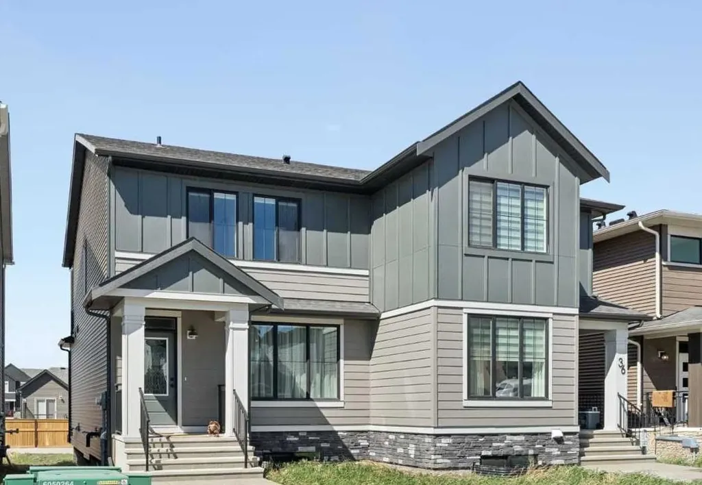 40 Emberside Grove Cochrane AB T4C 3C8