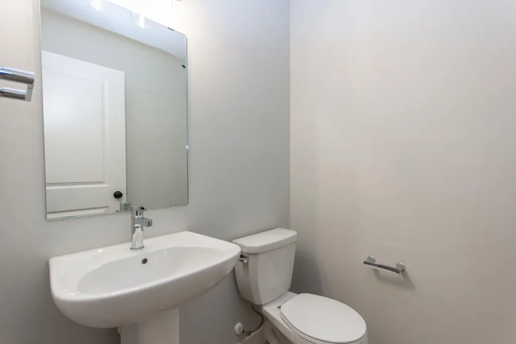 224 Augustus Way Penhold AB T0M 1R0