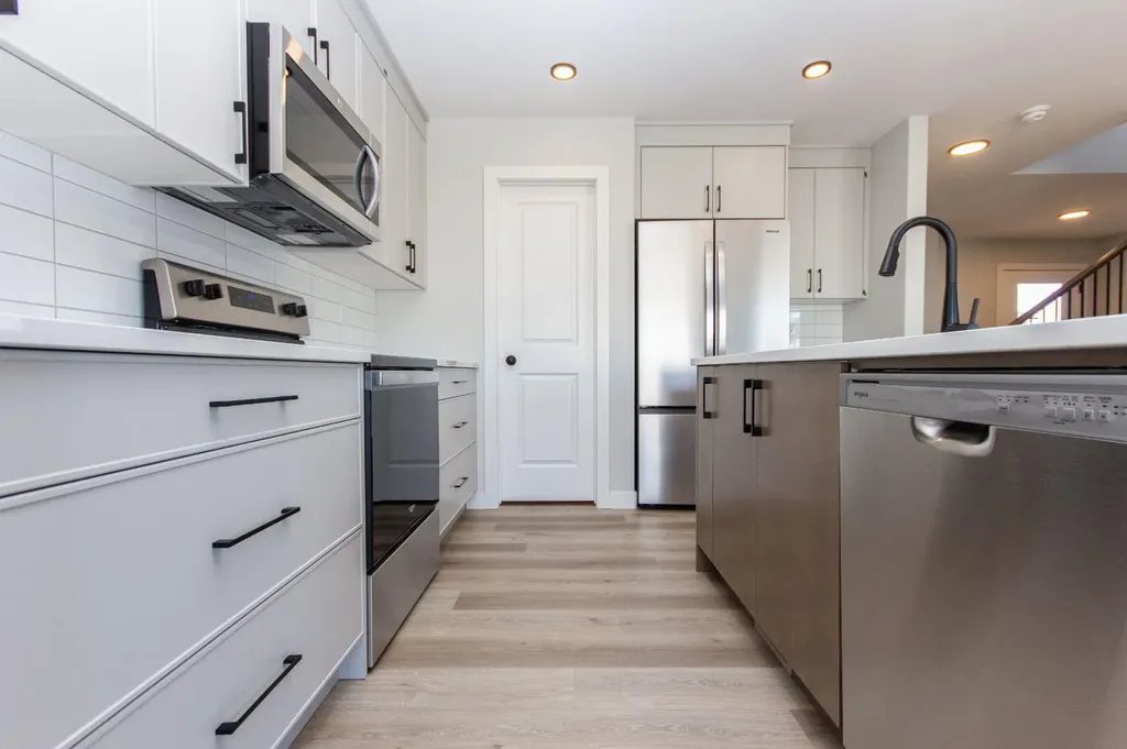 224 Augustus Way Penhold AB T0M 1R0