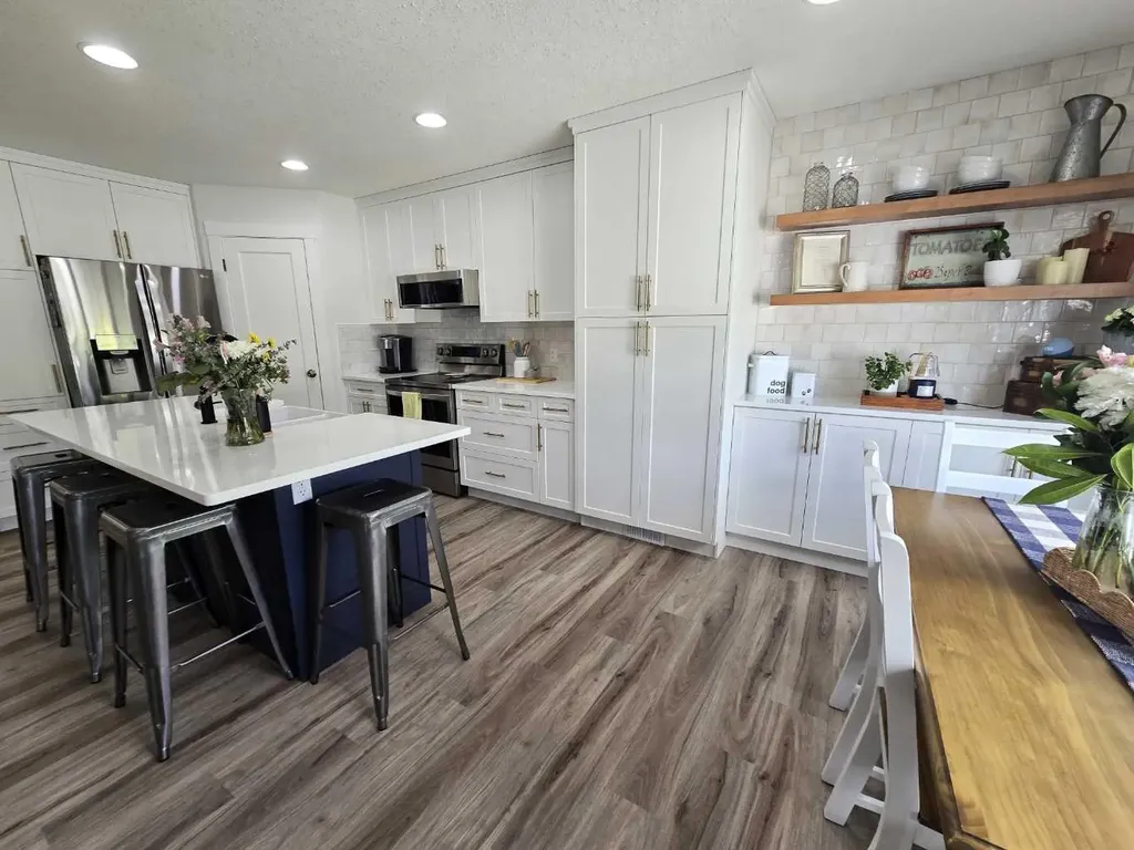 88 Vista Close SE Medicine Hat AB T1B0C4