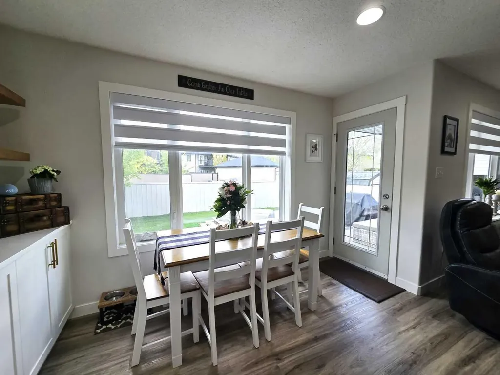 88 Vista Close SE Medicine Hat AB T1B0C4
