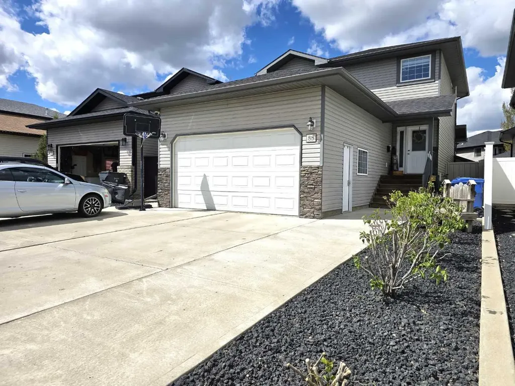 88 Vista Close SE Medicine Hat AB T1B0C4