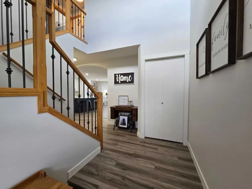 88 Vista Close SE Medicine Hat AB T1B0C4