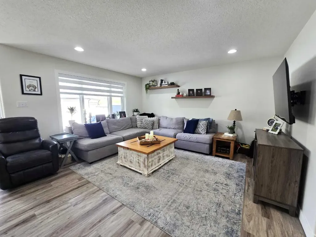 88 Vista Close SE Medicine Hat AB T1B0C4